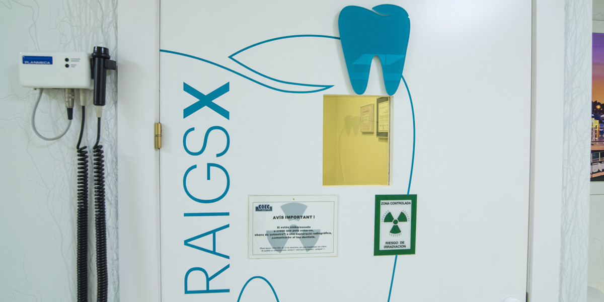 Màquina de raigs X de la Clínica Dental d'Almacelles